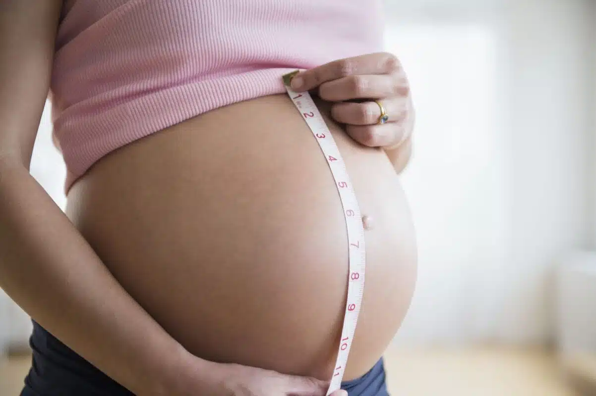 1 से 9 हर महीने की प्रेगनेंसी में क्या nahi खाना चाहिए और खाना चाहिए?